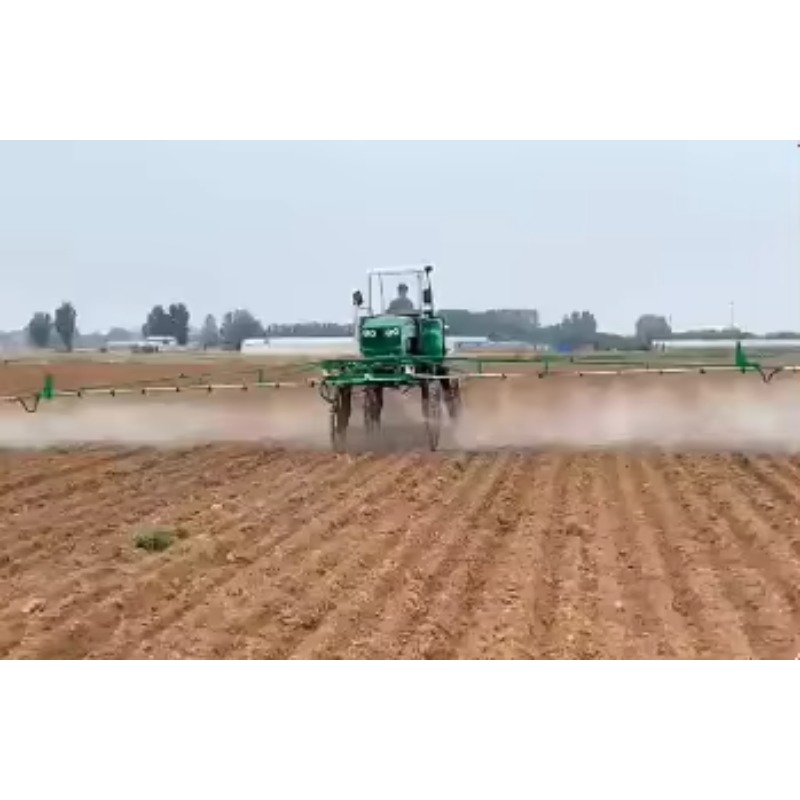 広範囲散布機、調整可能な散布高さで大型農場散布作業に最適、メ - Farming Year のレビューと価格